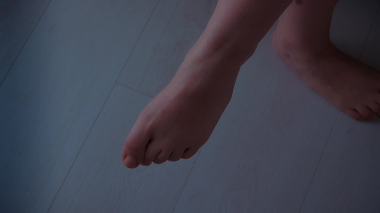 Mrs Wetslavs: Weich und durstig - Frühlings-masturbation einer reifen Frau.