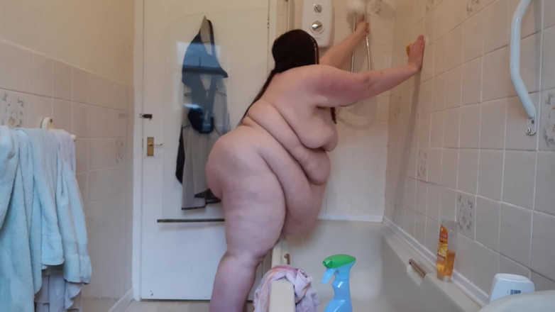 SSBBWLadyBrads: esesbibidablyoo nagn saphaee baathroom moti pet