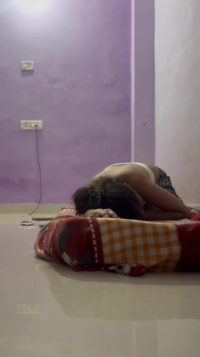 Rishi: Kira istemek için geldiğinde ev sahibinin kızının götünü siktim ve...