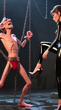 Ballbusting – Dominatrix kopie związanego mężczyznę w jaja