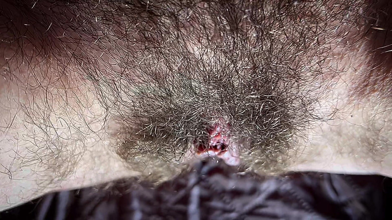 Roy1987: Sexy macecha si hraje se svým špinavým a chlupatým detailem