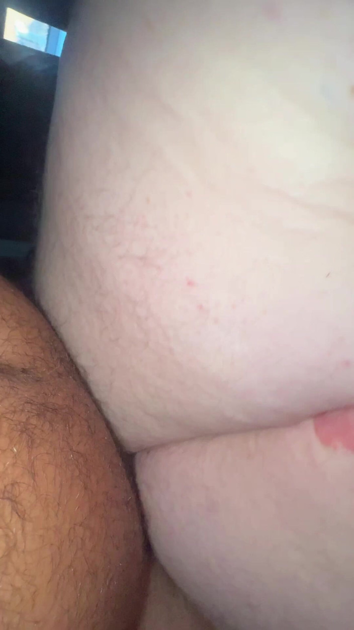 Hot dick in your ass: Grannens styvson fusk pojkvän med pappa kuk