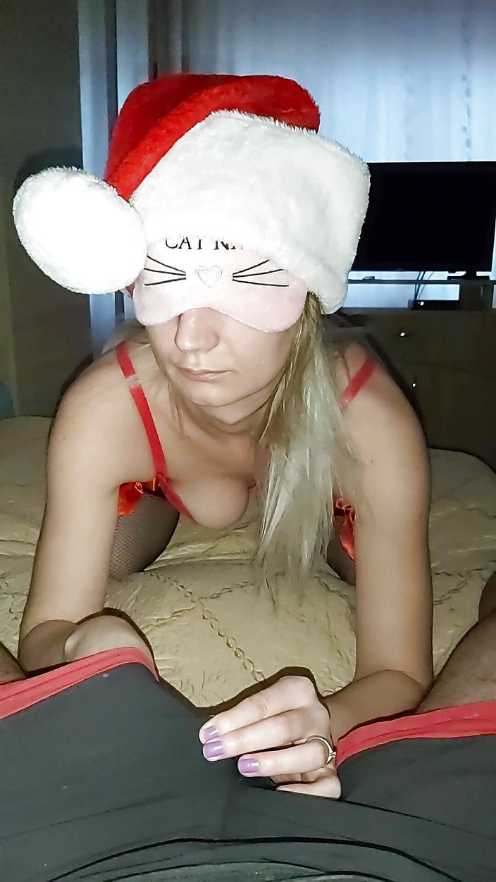 Audrey: 배다른 아들을 위한 크리스마스 선물 - 내 방에 갇힌 새엄마!