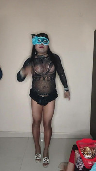 Crossdresser Striptease