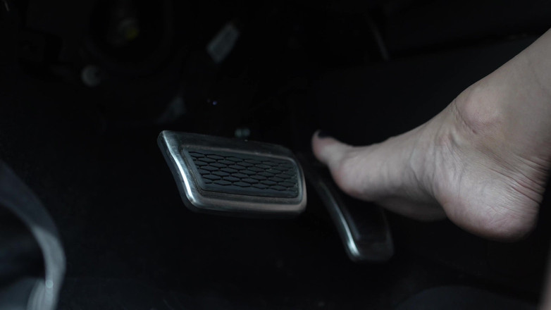 Hidi Heaventoosh: Bơm chân trần bằng chân