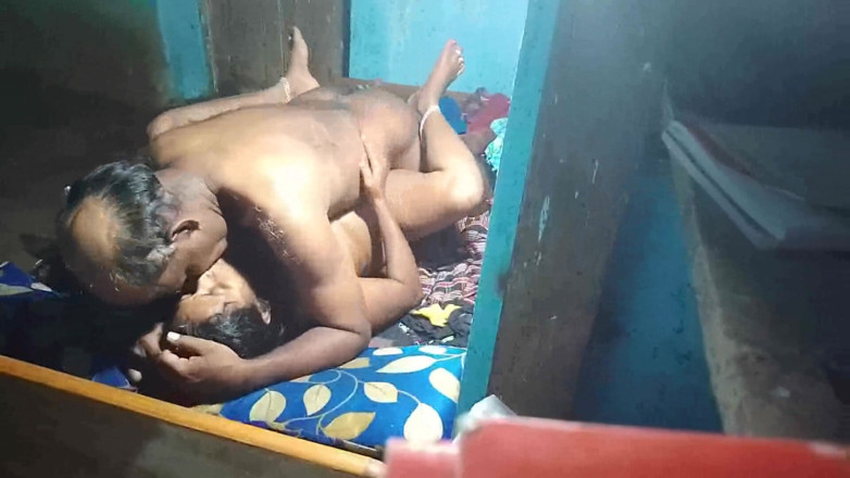 Desi palace: Ateşli ve seksi anu yenge xxx