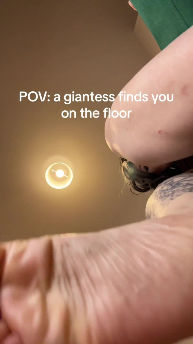 Giantess Finds You on the Floor. Ruby Rose (Miss Ruby)