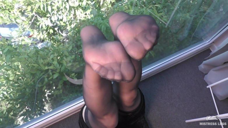 Mistress Legs: Esclusiva mistress Le gambe ballano in calze nere