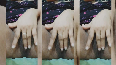 EMILYKIRAN: Meri Phudi Bhi Dekh Lo Tolong Saya Bohat Gareeb Hun