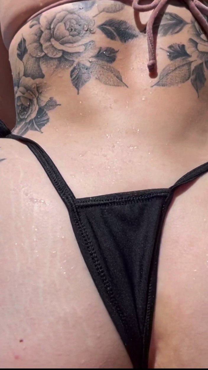 Kate jenn: Detonated Adik tiri saya yang bertetek besar di kolam (lucah buatan...