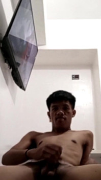 Filipina twink masturba seu pau latejante no hotel 1