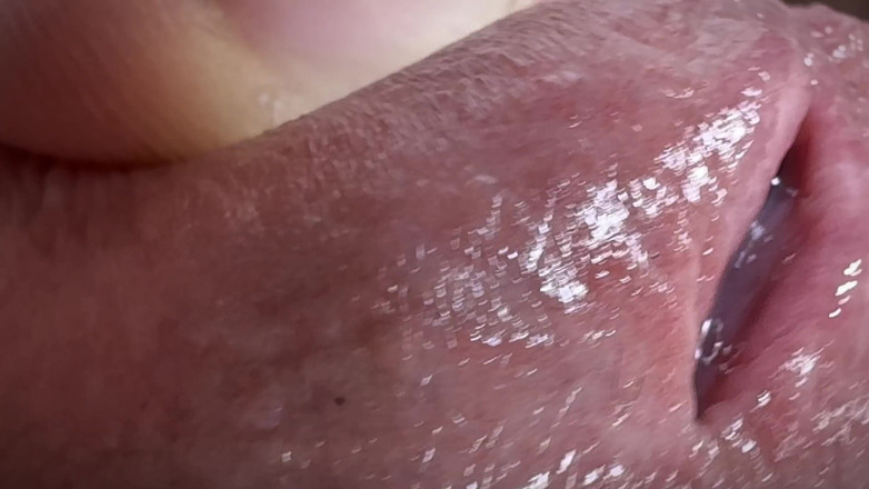 Leonardo-1974: लंड का छेद एक दूसरे से बाहर जाता है