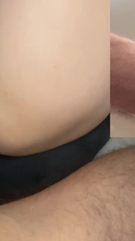 Anale distrutto da un grosso cazzo da 9 pollici. Masturbandosi