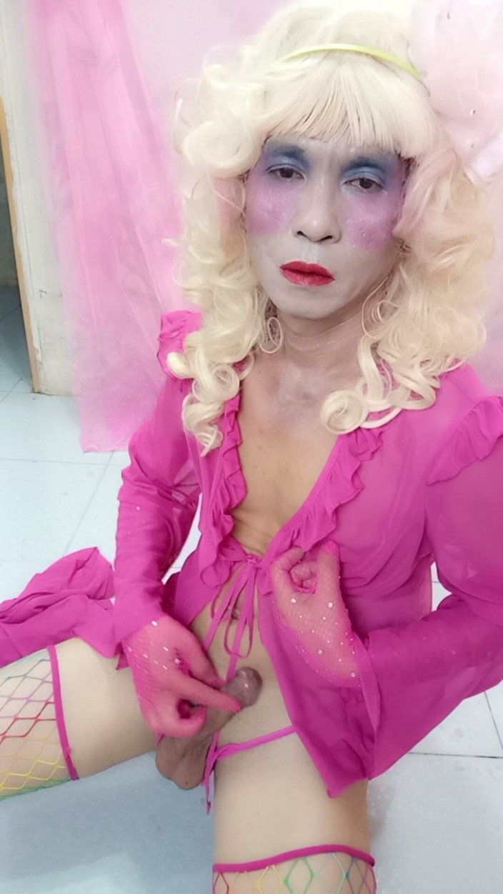 nguyen dang thien tri: Oanh Le Transgender vestindo roupas sensuais, pornografia, masturbação suave de...