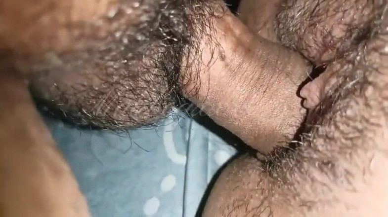 Malibogxxx05: Eu și sora vitregă suntem pe cale să ne futem