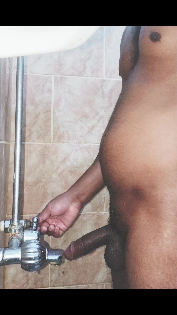 mehedi123Bow: Late Night Bathroom Fun