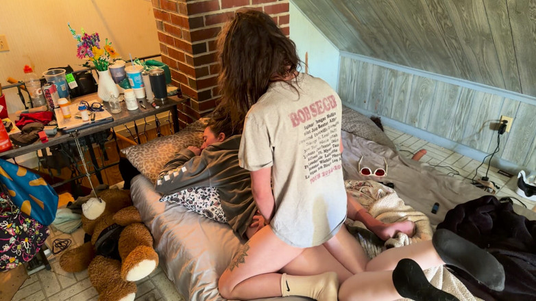 CuckedByStuffies: MILF Has Best Ass to Ride