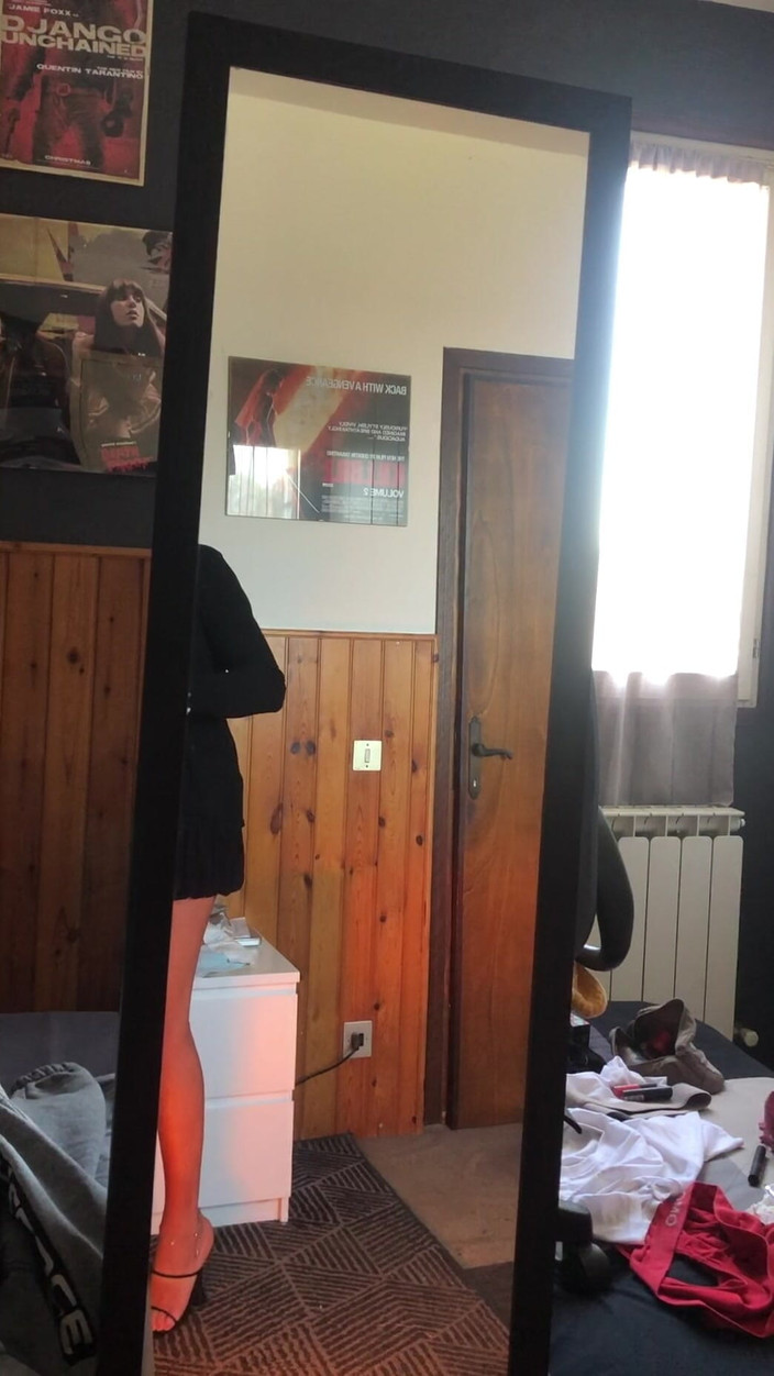 Andreina Naty: Piercings En Las Tetas Y Caminar