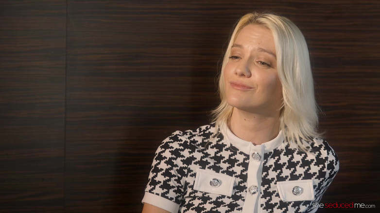 She seduced me: 私の淫乱ボス