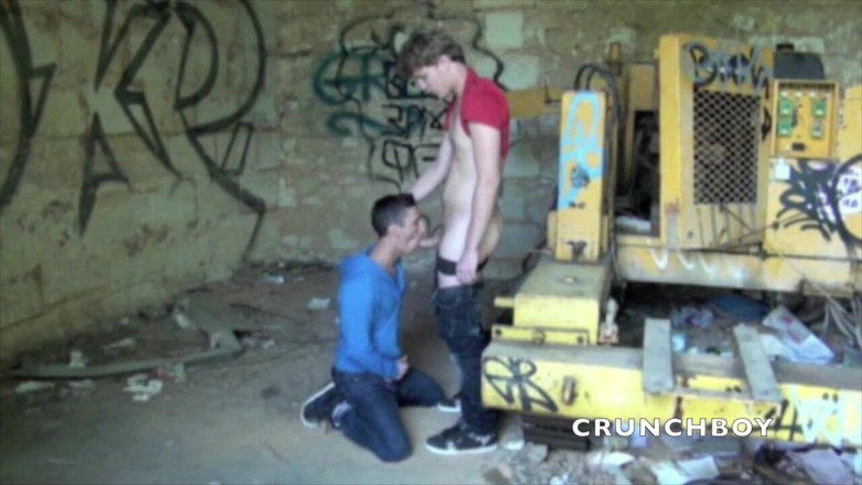 Crunch Boy: Troia scopata dal sexy biondo top Kameron Frost