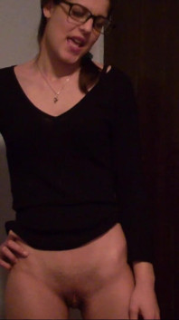Kinky Teen Pee on the Floor and Talks About How She Feels
