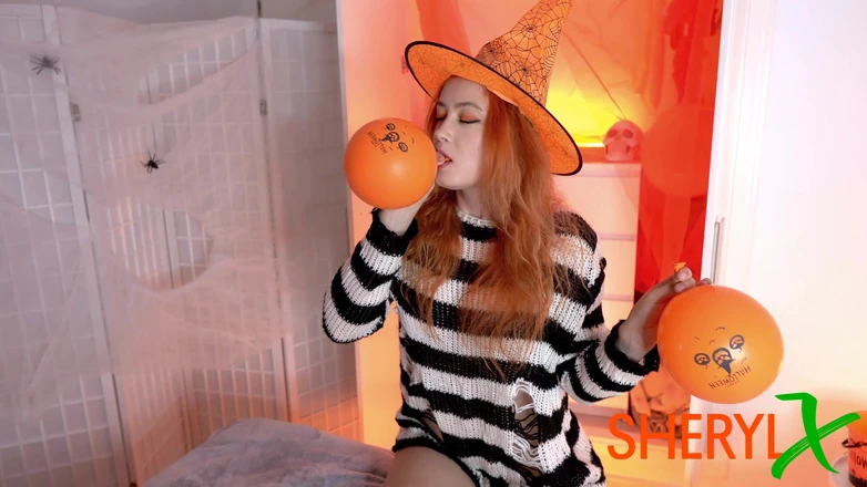 Sheryl X Sinclair: Sua bruxa de guarda-roupa perversa e esguicha em balões!