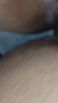 Une femme nouvellement mariée se fait baiser