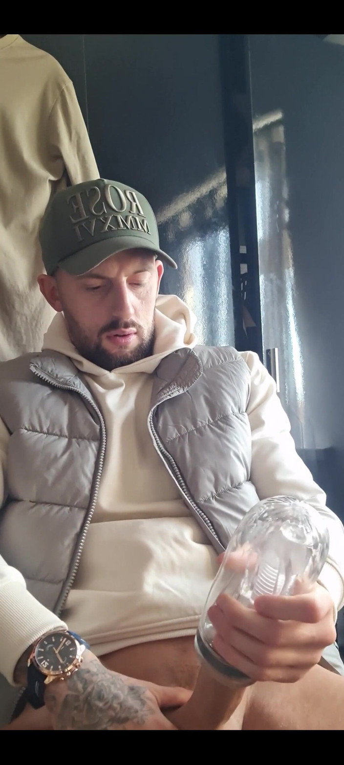 Englishtom20vip: पॉकेट चूत Wank