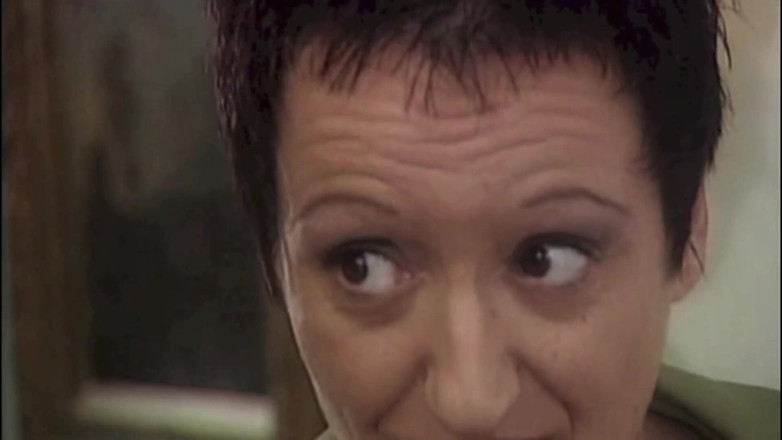Inthe MILF room: Cette Vieille Femme Aime Baiser Dans Les Escaliers
