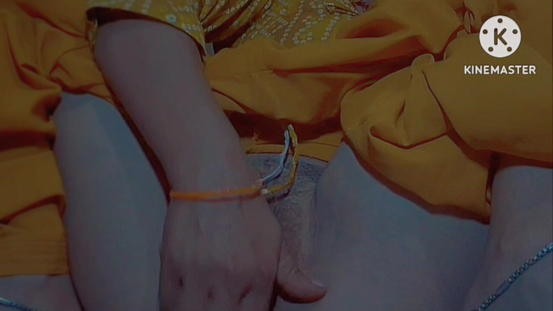 TricolorMusic3: Gadis india toket besar lagi asik masturbasi memek aduhainya