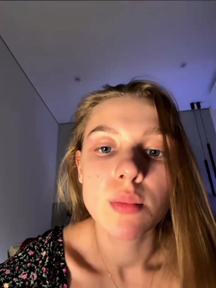 JuiceLussie: Sditalina la figa rosa stretta così eccitante