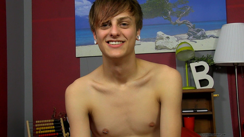 Lollipop Twinks: Interviewing Sexy Jason