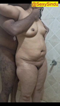 Couple Hot Bathing Kissing Full Video