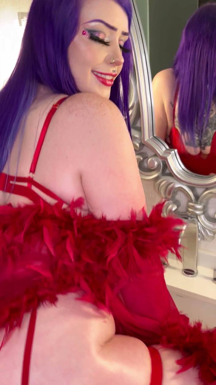 Rachel Luxe: Tôi có thể trở thành nỗi ám ảnh của anh không?