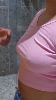 그녀의 누드를 입에 사정하는 인도 의붓딸