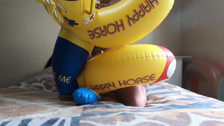 Inflatable Lovers: Inflatable ride