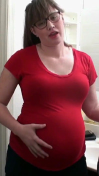 Tittar på min 6 och en halv månader gravida styvdotter