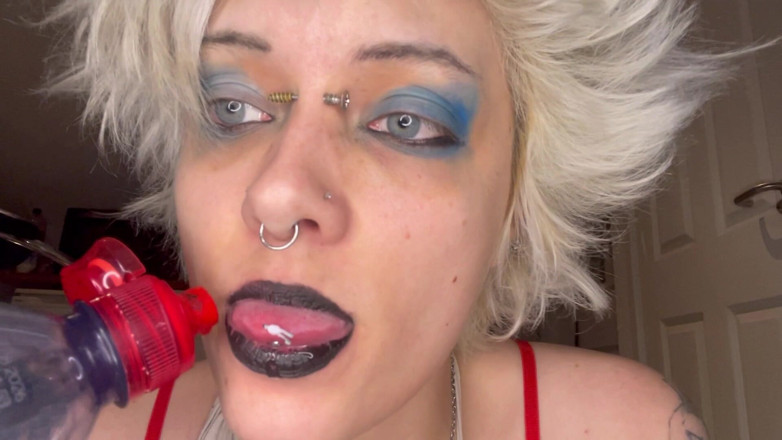 Glitterqueen1999: Pequeno homem entra na água das enfermeiras
