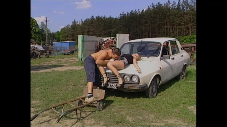MUSCHI TV - our best full movie: Toaletă din gara Berlin pentru un dependent disperat de spermă