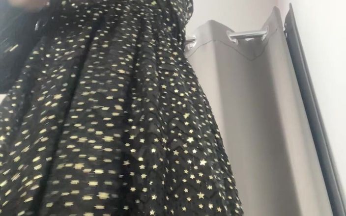 MistressWriggler: Getting Naked to Try on Designer Dresses in a Posh...