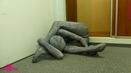 Gymnastic: Surprise in the closet