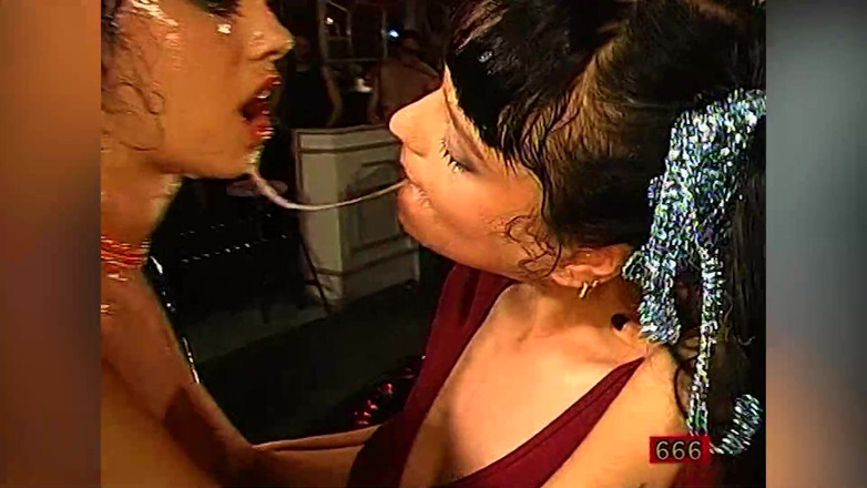 GGG John Thompson Classic Retro: 苗条的 Teenie 被精液覆盖...爆炸!