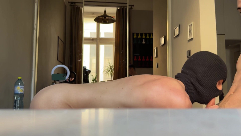 Nick Lewis: Venire dentro Twink