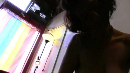 Lesbian Illusion: Un vibratore enorme .. che piacere !!