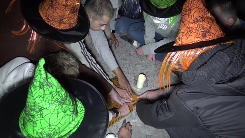 When straights boys fuck their gay friends: Fucked bareback by straight for Halloween night