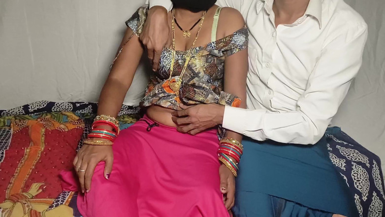 Desi step mom: 家庭村人妻的粗暴视频