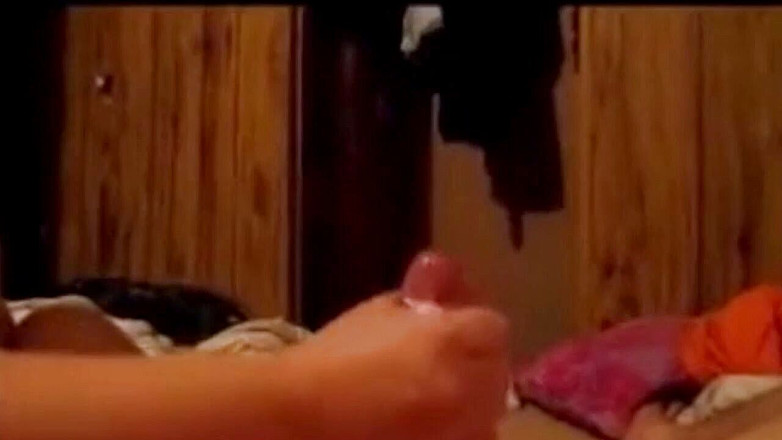 Fat House Wife: Горячая жена делает мокрую дрочку в два смычка, заставляя ее кончить повсюду