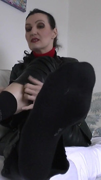 Sock Test: Do You Love Your Owner Even if He Smells Very Sweaty? Socks POV and JOI Lady Victoria Valente