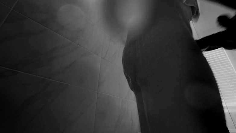 Ivan the Pleasure Dom: Hetero ženatý muž šuká robertek ve sprše (část 1)