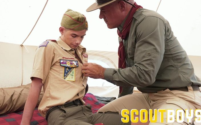 Carnal Plus: Scoutboys - Twink Scout Bred Raw von Scoutmaster Dillon Stone